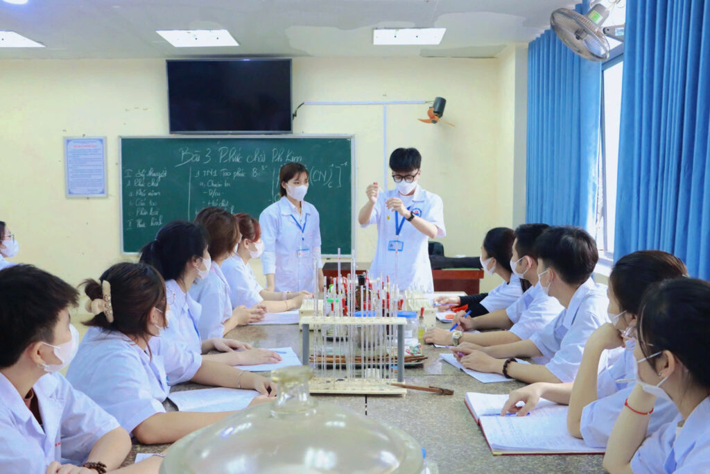 Cao đẳng Dược tại Trường cao đẳng KT Y Dược Hà Nội