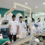 Sinh viên ngành kỹ thuật phục hình răng kiến tập thực tế tại Phòng khám Nha khoa Lumi Smile