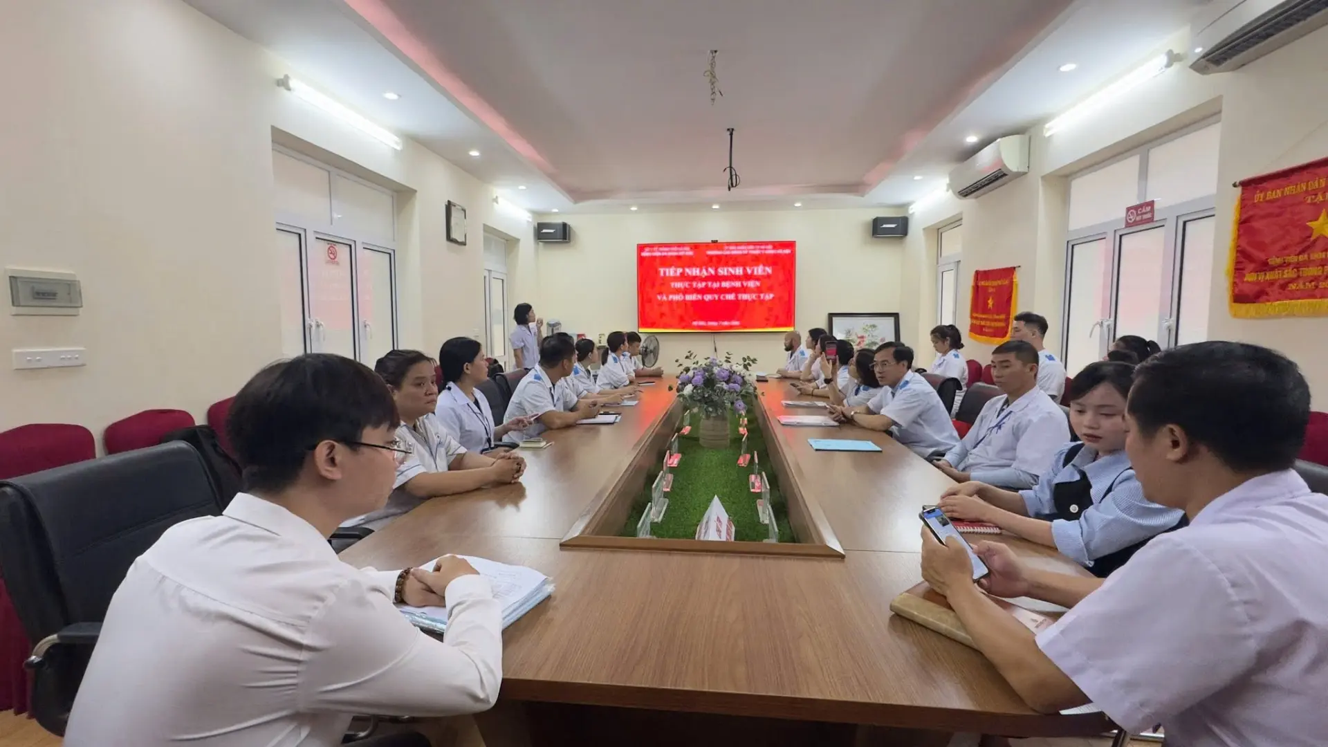 Sinh viên Y học cổ truyền MPT thực hành, thực tập tại Bệnh viện Đa khoa Mỹ Đức