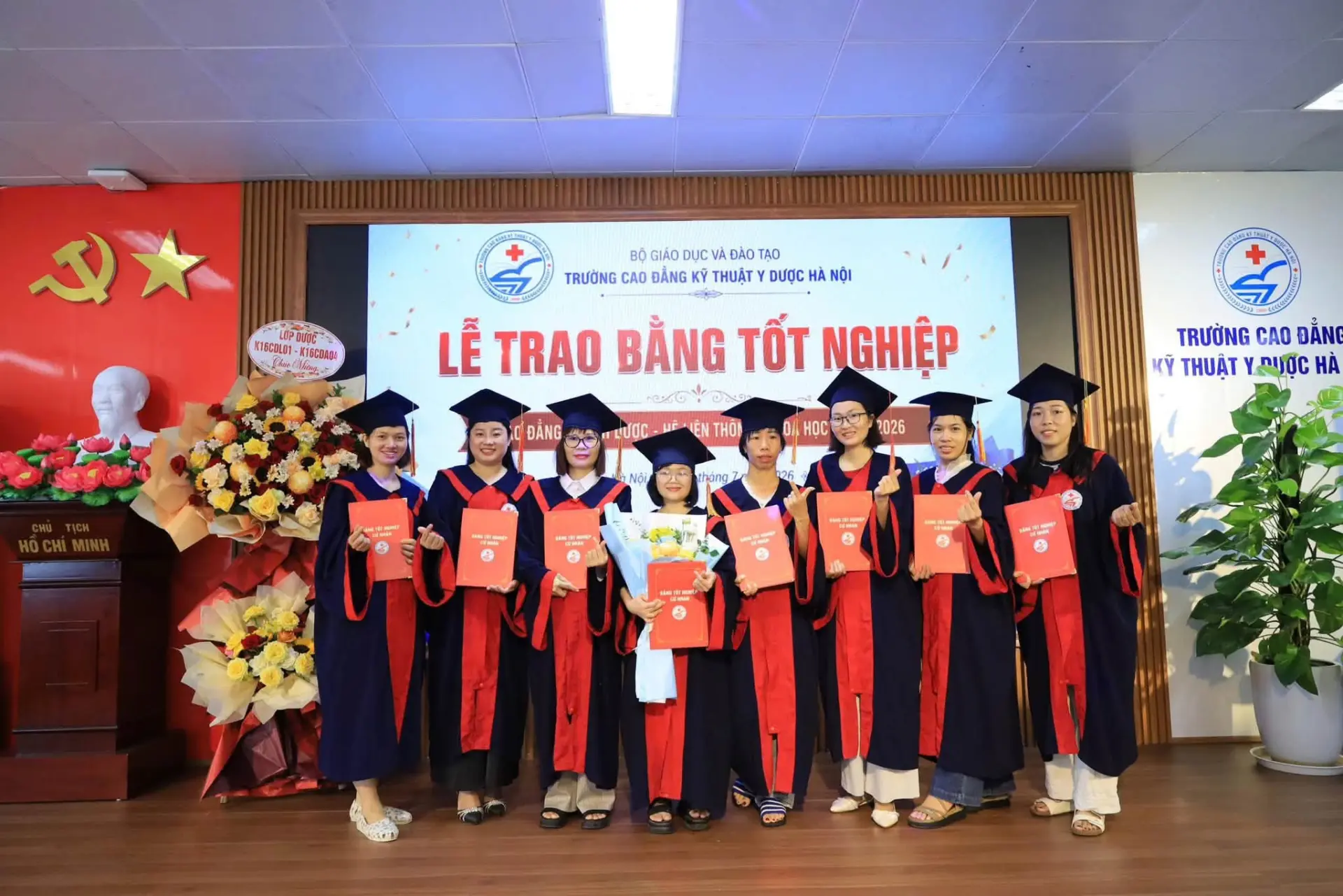 MPT chúc mừng tân cử nhân Cao đẳng Dược hệ liên thông khóa 2024–2025 chính thức tốt nghiệp